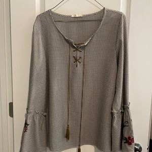Long bell sleeve polyester top